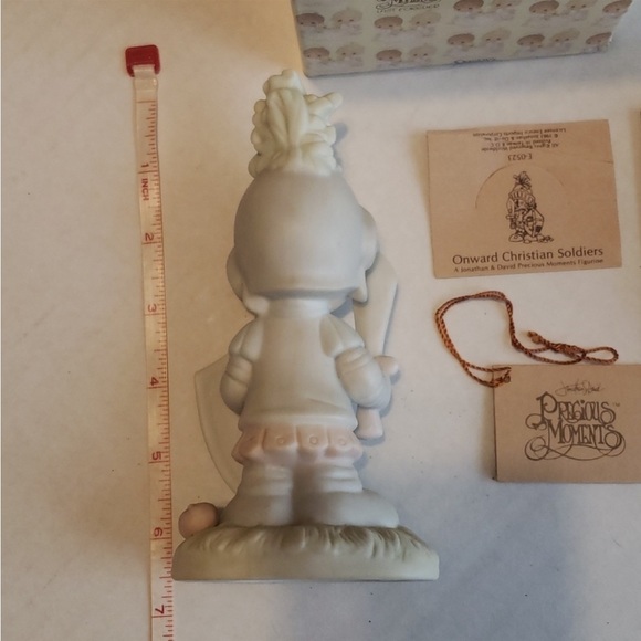 Precious Moments collectible pair of figurines - Picture 7 of 7